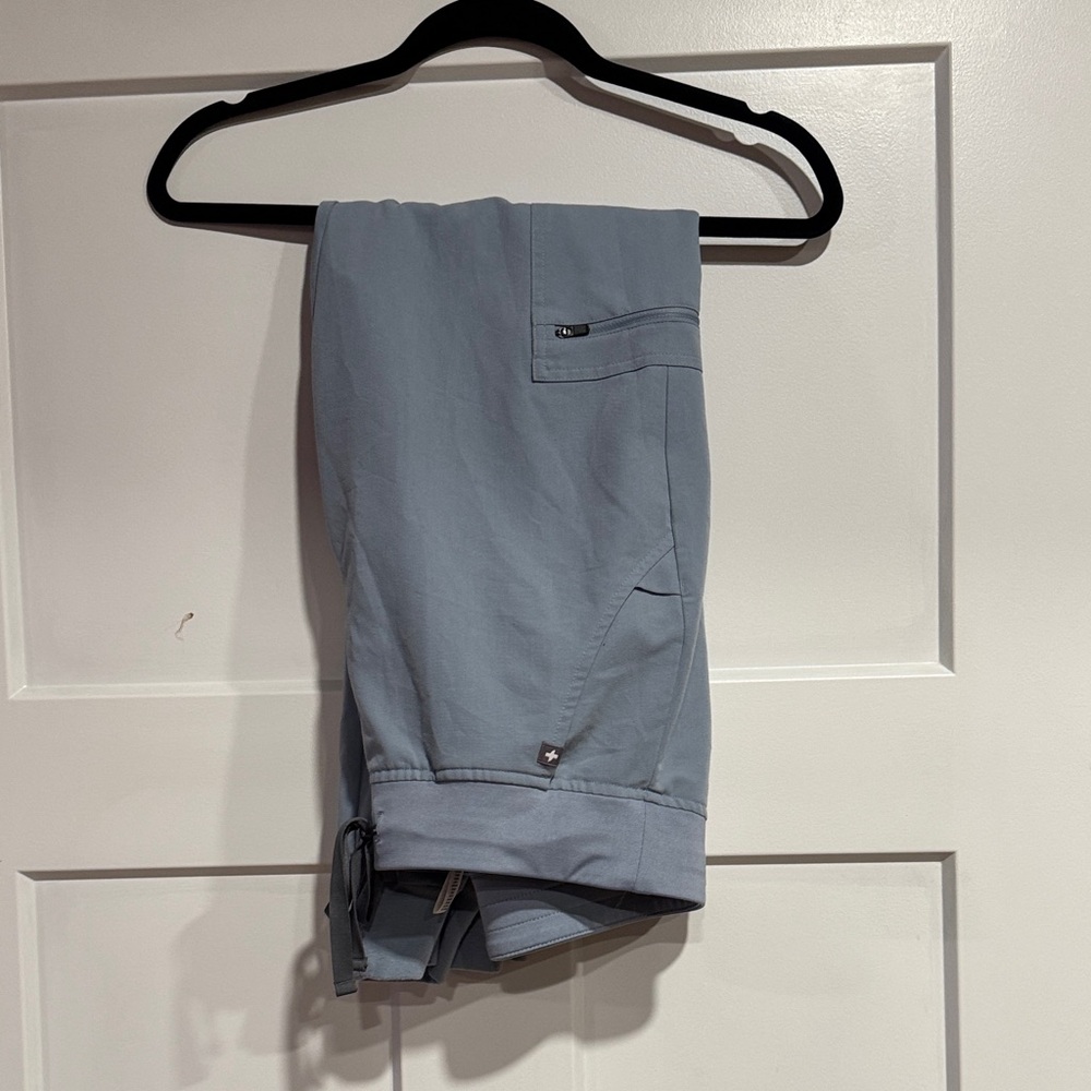Figs Dusty Blue Scrub Set - Picture 4 of 6